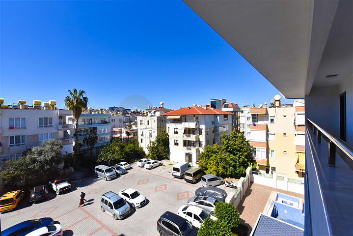 Квартира планировкой 1+1 на Клеопатре