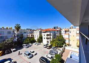 Квартира планировкой 1+1 на Клеопатре