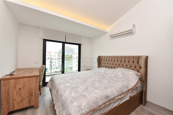 Пентхаус 4+1 в районе Оба