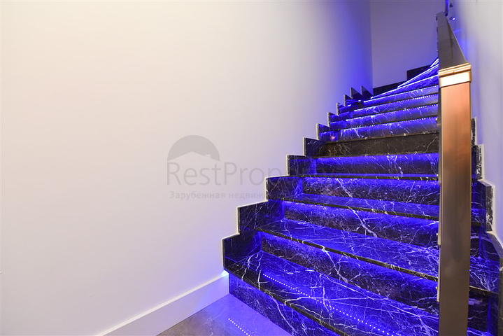 Пентхаус 4+1 в районе Оба