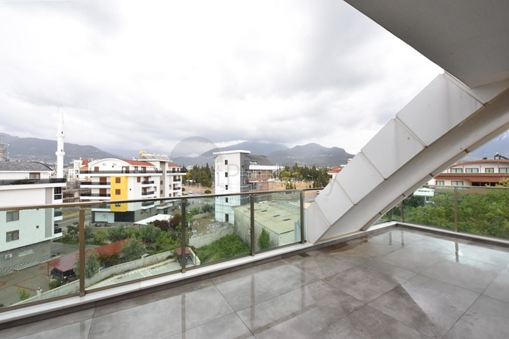 Пентхаус 4+1 в районе Оба