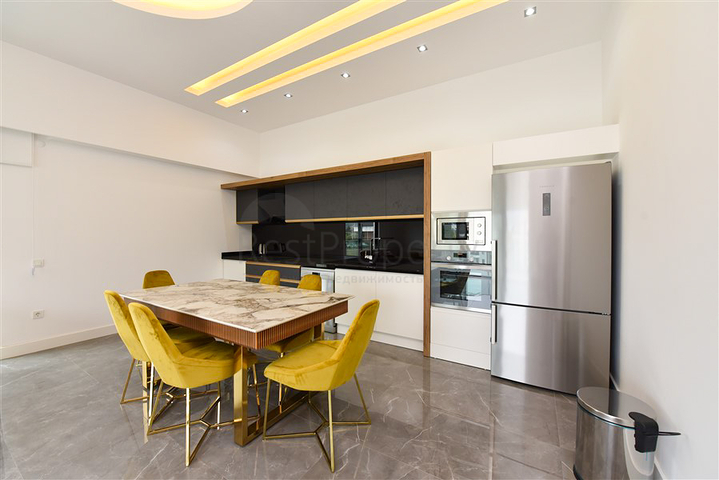 Пентхаус 4+1 в районе Оба