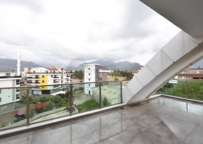 Пентхаус 4+1 в районе Оба