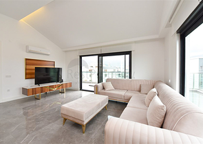 Пентхаус 4+1 в районе Оба