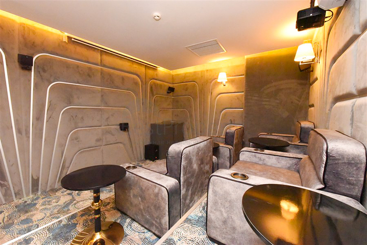 Меблированные апартаменты в 20 м от моря планировкой 1+1 в районе Оба