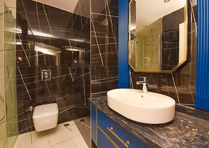 Меблированные апартаменты в 20 м от моря планировкой 1+1 в районе Оба