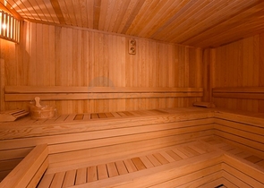 Меблированные апартаменты в 20 м от моря планировкой 1+1 в районе Оба