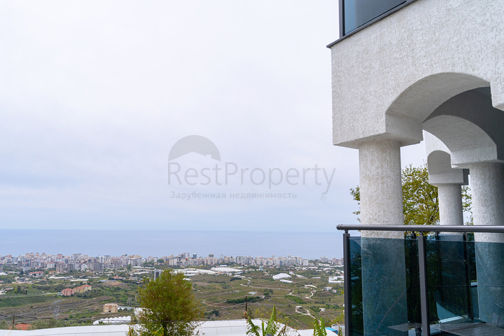 Вилла 4+1 в районе Махмутлар 