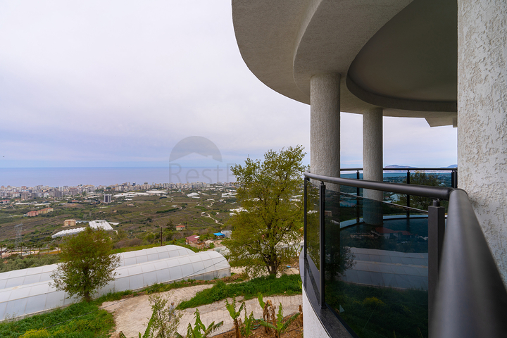 Вилла 4+1 в районе Махмутлар 