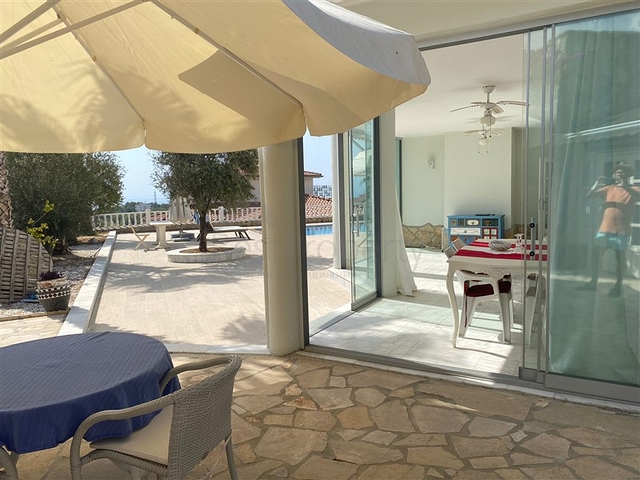 Вилла 3+1 с видом на море в районе Инжекум