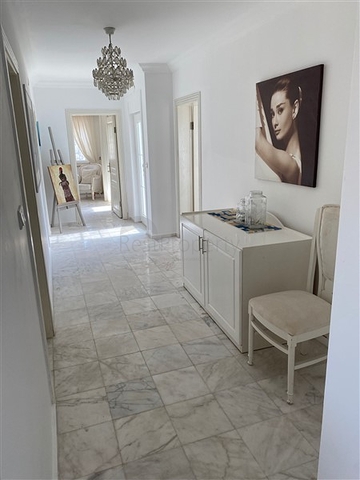 Вилла 3+1 с видом на море в районе Инжекум