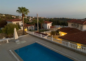 Вилла 3+1 с видом на море в районе Инжекум