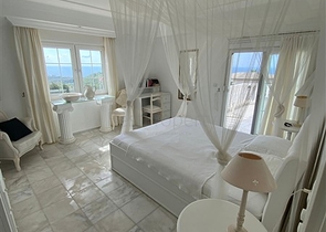 Вилла 3+1 с видом на море в районе Инжекум