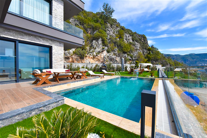 Вилла 4+1 с панорамным видом на море 