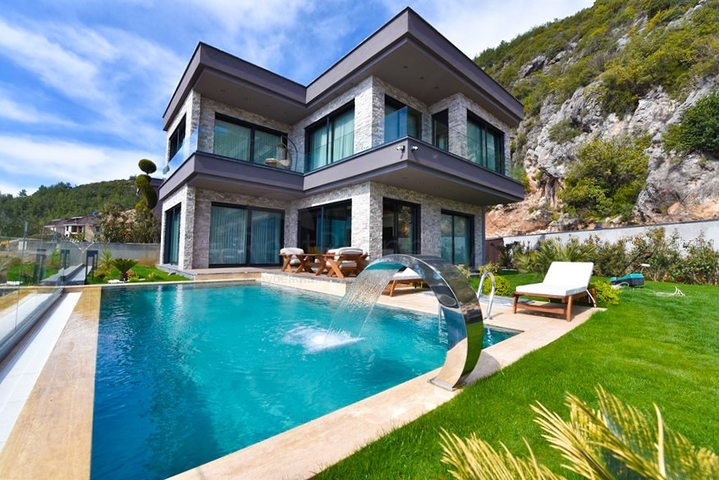 Вилла 4+1 с панорамным видом на море 