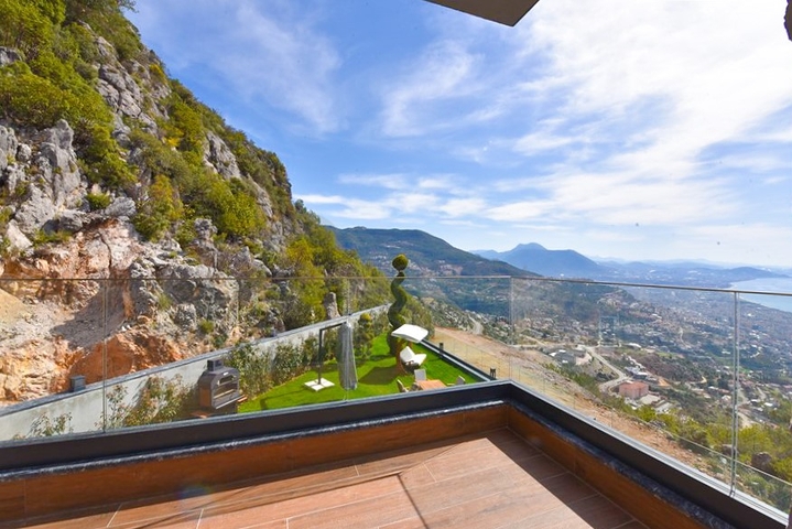 Вилла 4+1 с панорамным видом на море 