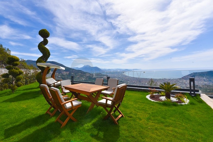 Вилла 4+1 с панорамным видом на море 