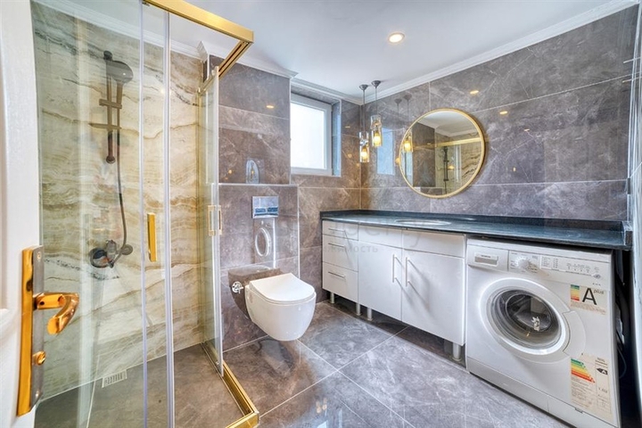 Пентхаус 3+1 с видом на море в центре Алании