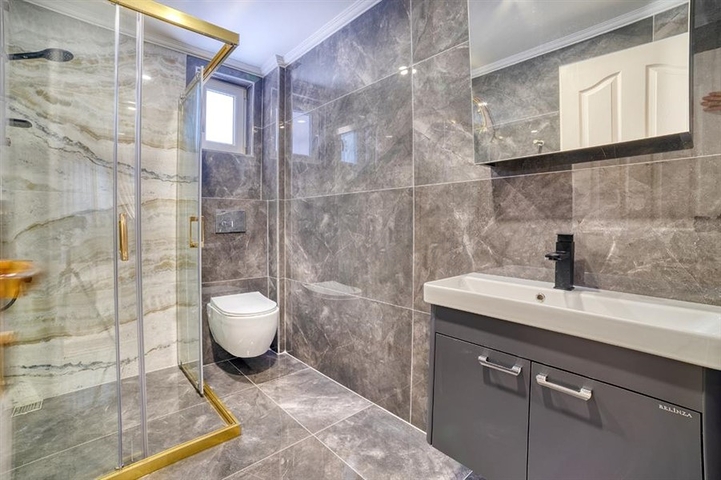 Пентхаус 3+1 с видом на море в центре Алании