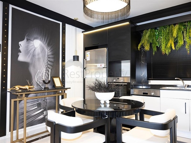 Пентхаус 3+1 с видом на море в центре Алании