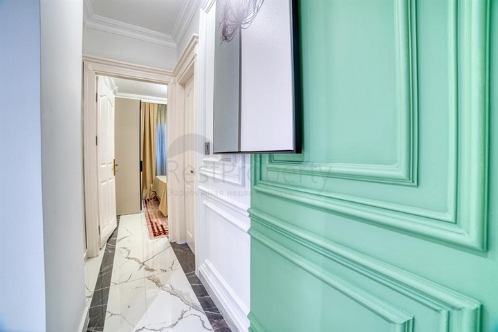 Пентхаус 3+1 с видом на море в центре Алании