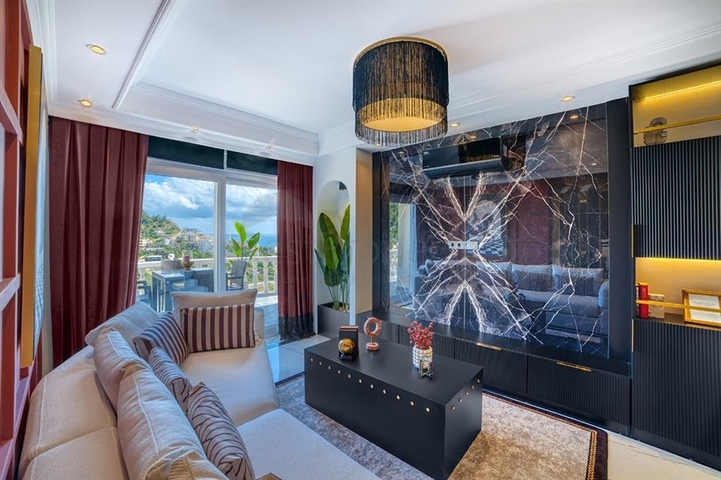 Пентхаус 3+1 с видом на море в центре Алании