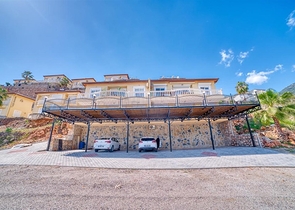 Пентхаус 3+1 с видом на море в центре Алании