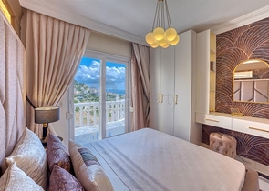 Пентхаус 3+1 с видом на море в центре Алании