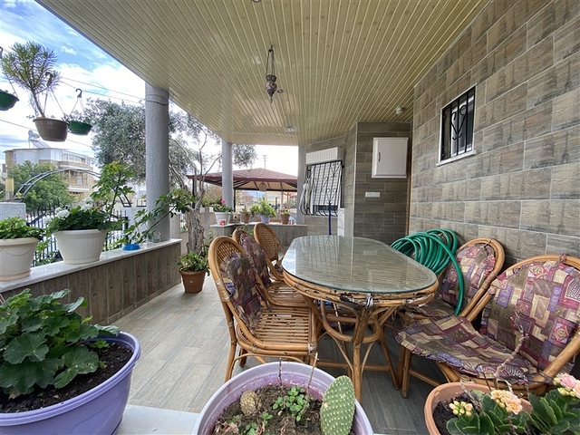 Просторная вилла 3+1 в 250м от моря в районе Конаклы