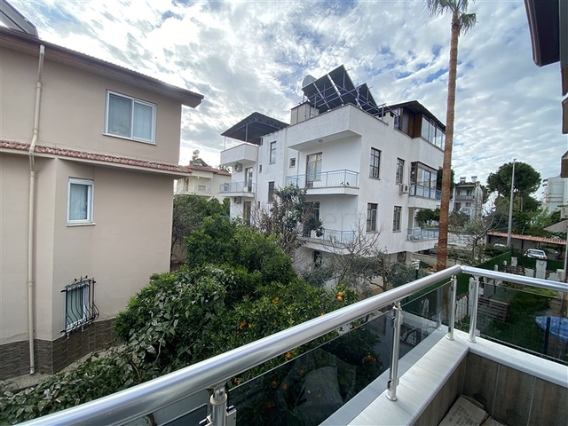 Просторная вилла 3+1 в 250м от моря в районе Конаклы