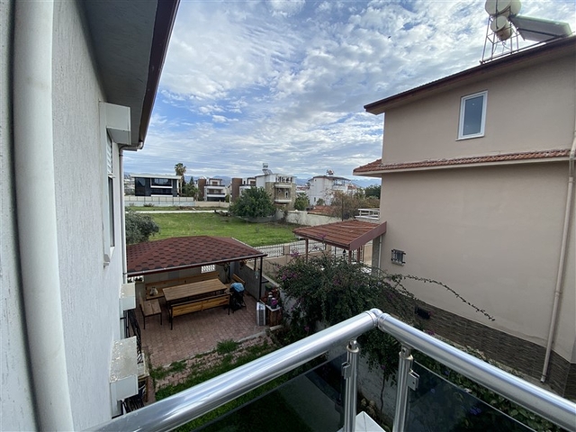 Просторная вилла 3+1 в 250м от моря в районе Конаклы