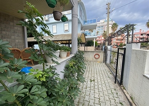 Просторная вилла 3+1 в 250м от моря в районе Конаклы