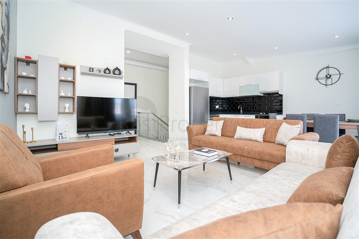 Пентхаус 2+1 в районе Кестель всего в 350 м от моря 