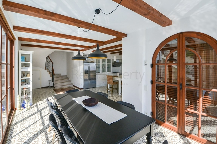 Вилла в средиземноморским стиле с панорамным видом. 