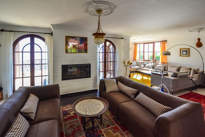 Вилла в средиземноморским стиле с панорамным видом. 