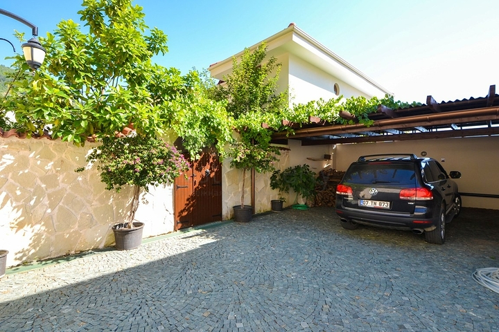 Вилла в средиземноморским стиле с панорамным видом. 