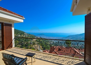 Вилла в средиземноморским стиле с панорамным видом. 