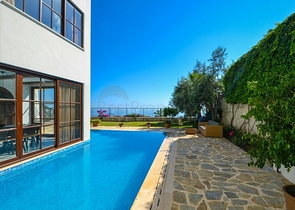 Вилла в средиземноморским стиле с панорамным видом. 