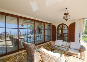 Вилла в средиземноморским стиле с панорамным видом. 