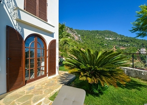 Вилла в средиземноморским стиле с панорамным видом. 