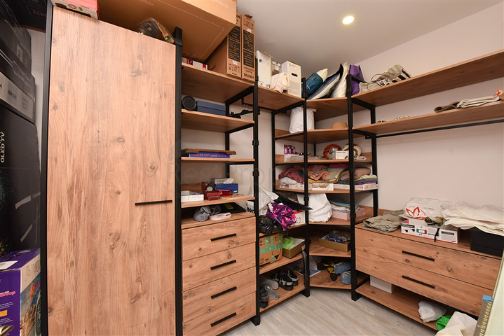 Квартира 2+1 с кладовой в районе Махмутлар