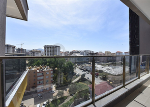 Квартира 2+1 с кладовой в районе Махмутлар