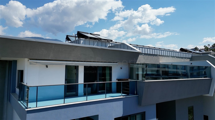 Пентхаус 3+1 со своим бассейном на крыше в районе Каргыджак