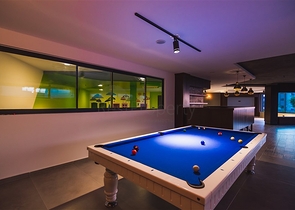 Пентхаус 3+1 со своим бассейном на крыше в районе Каргыджак