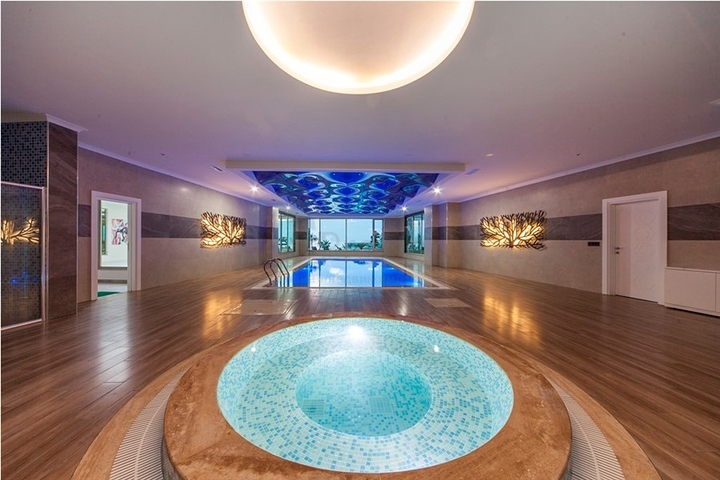 Меблированная квартира 1+1 с красивым видом на море в районе Каргыджак