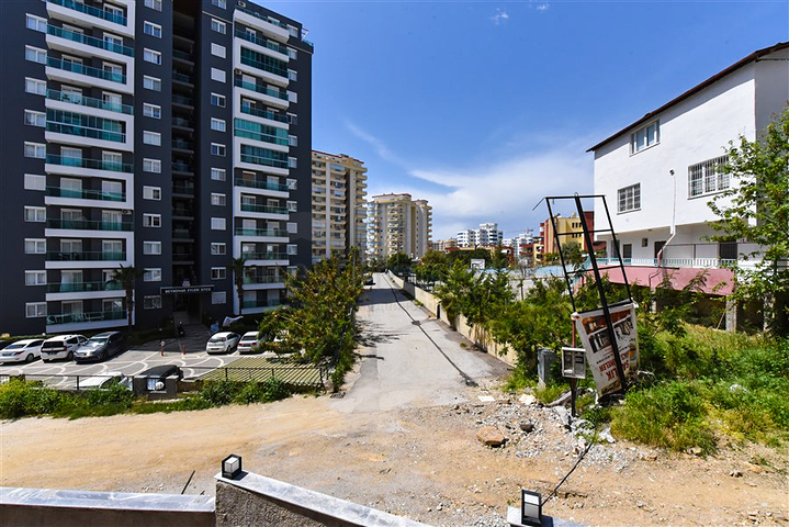 Квартира 1+1 в новом комплексе без инфраструктуры в районе Махмутлар