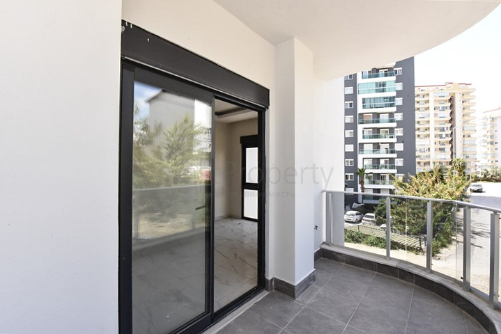 Квартира 1+1 в новом комплексе без инфраструктуры в районе Махмутлар