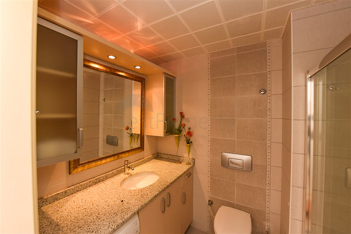 Просторные апартаменты в центральном Оба