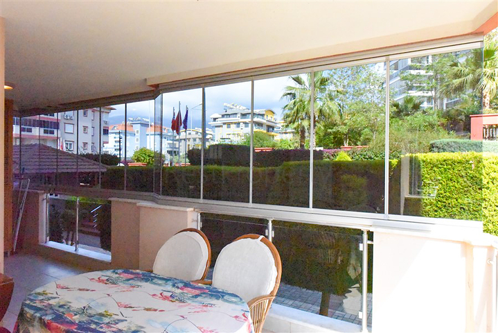 Просторные апартаменты в центральном Оба