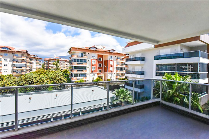 Просторная квартира 2+1 в районе Оба